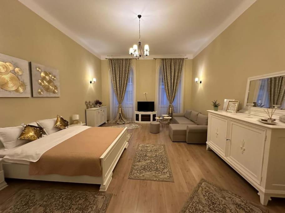 Studio Montaldo Braszów Zewnętrze zdjęcie