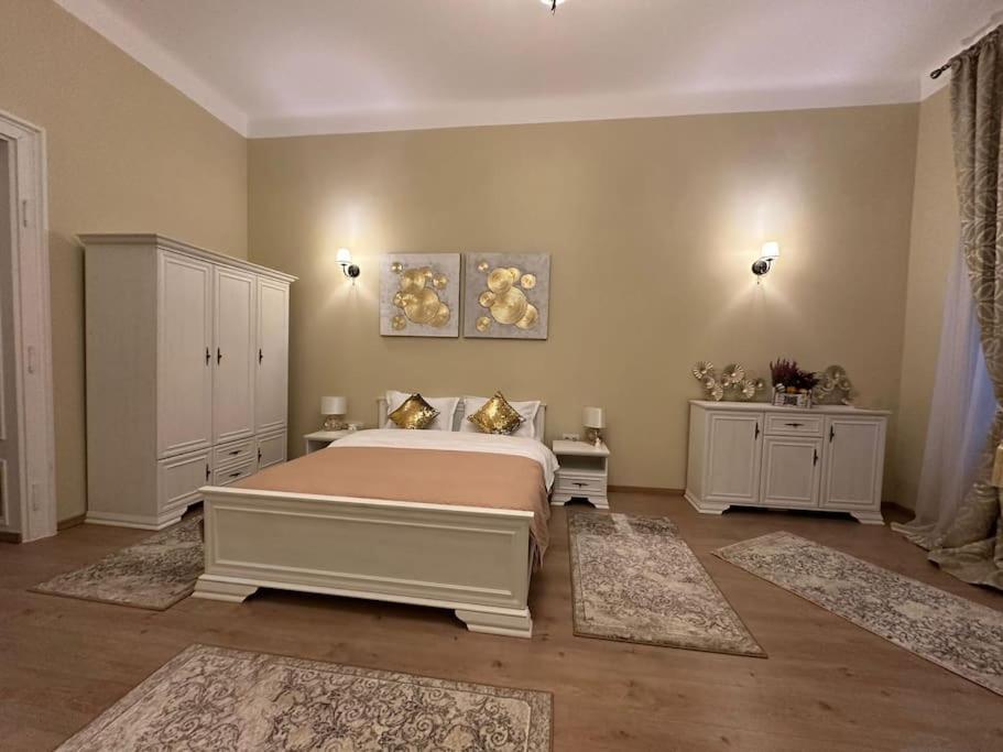 Studio Montaldo Braszów Zewnętrze zdjęcie